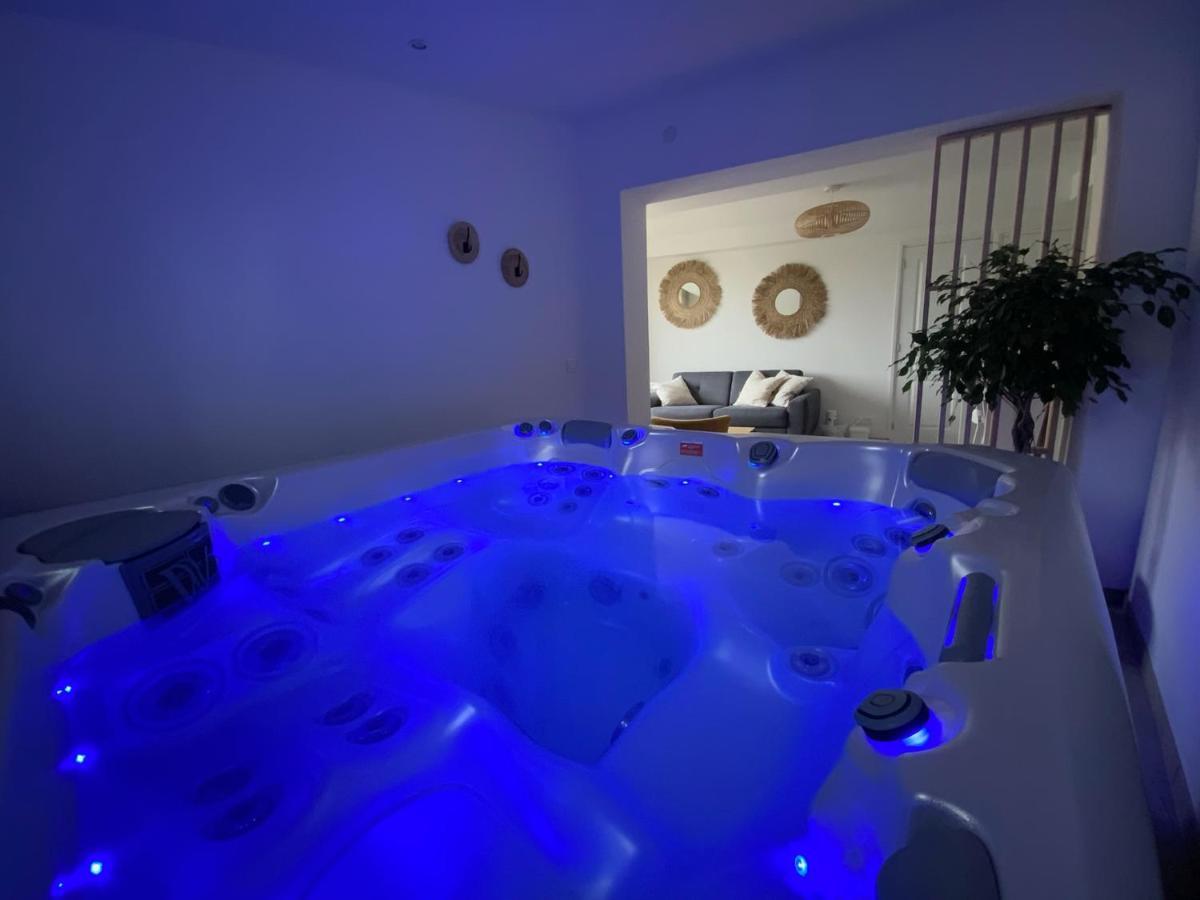 Le Gite De Campagnette Avec Son Jacuzzi Privatif Saint-Martin-Choquel Exterior photo